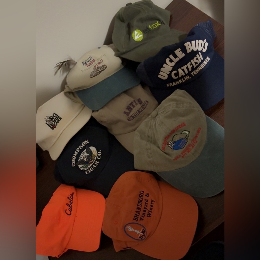 Mixed lot of hats! Cabella and other brands! 11 hats!